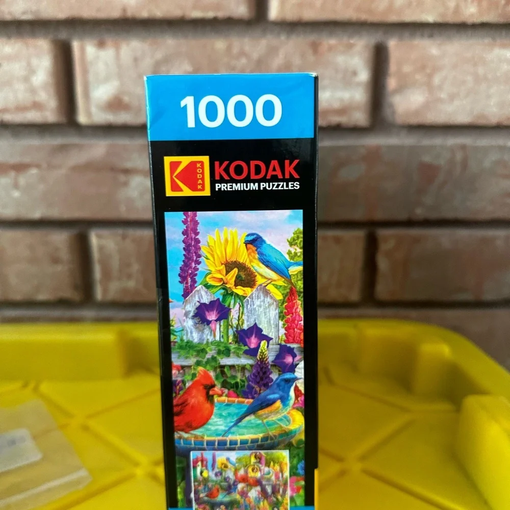 Bird Bath Garden 1000 Piece Kodak Premium Jigsaw Puzzle